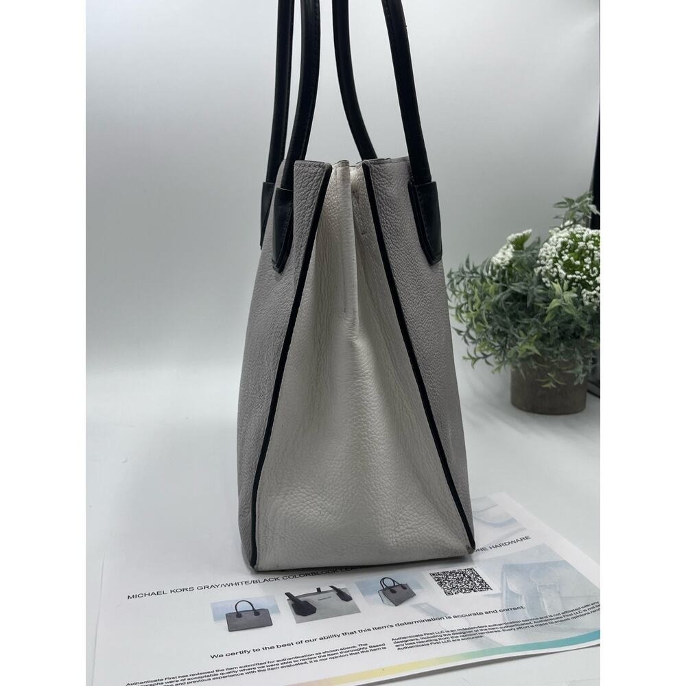 MICHAEL KORS Mercer Color-Block Saffiano Leather Large Convertible Tote Bag COA - Picture 5 of 16